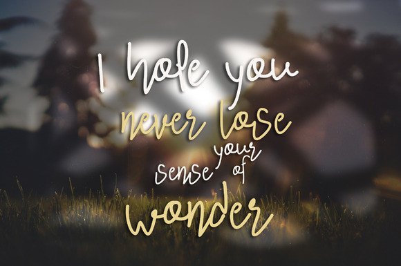 Awesome Darling Font - Preview 1