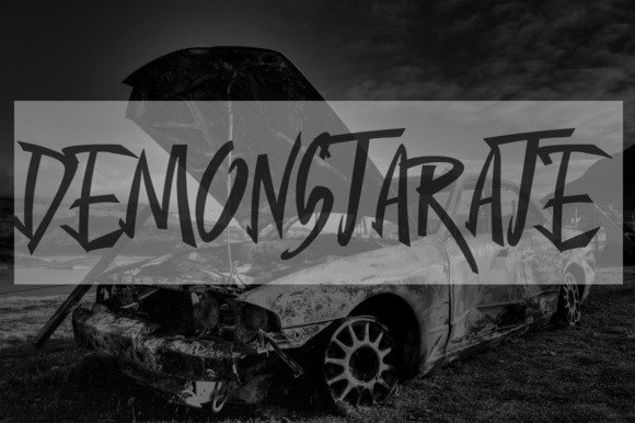 Comador Font - Preview 2