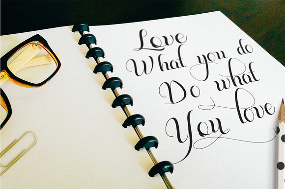 Flamboyan Font - Preview 2