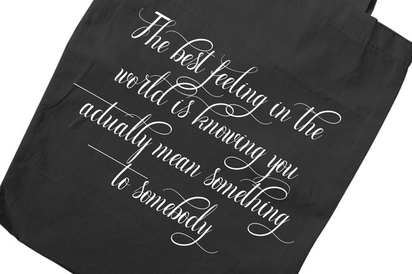 Delightful Font - Preview 1