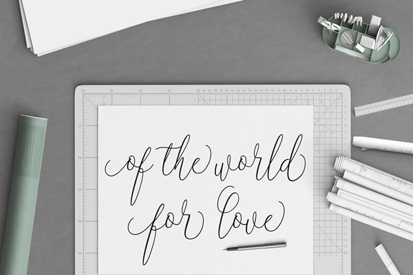 Blackcurrant Font - Preview 5