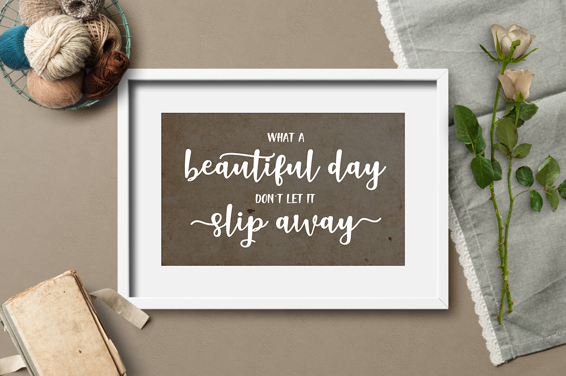 Naishila Script Font PNG with transparent background - Preview 4