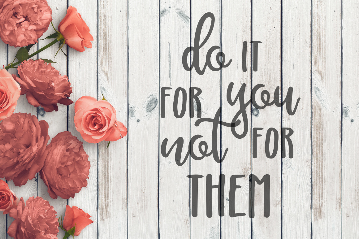 Alyssum Blossom Font - Preview 5