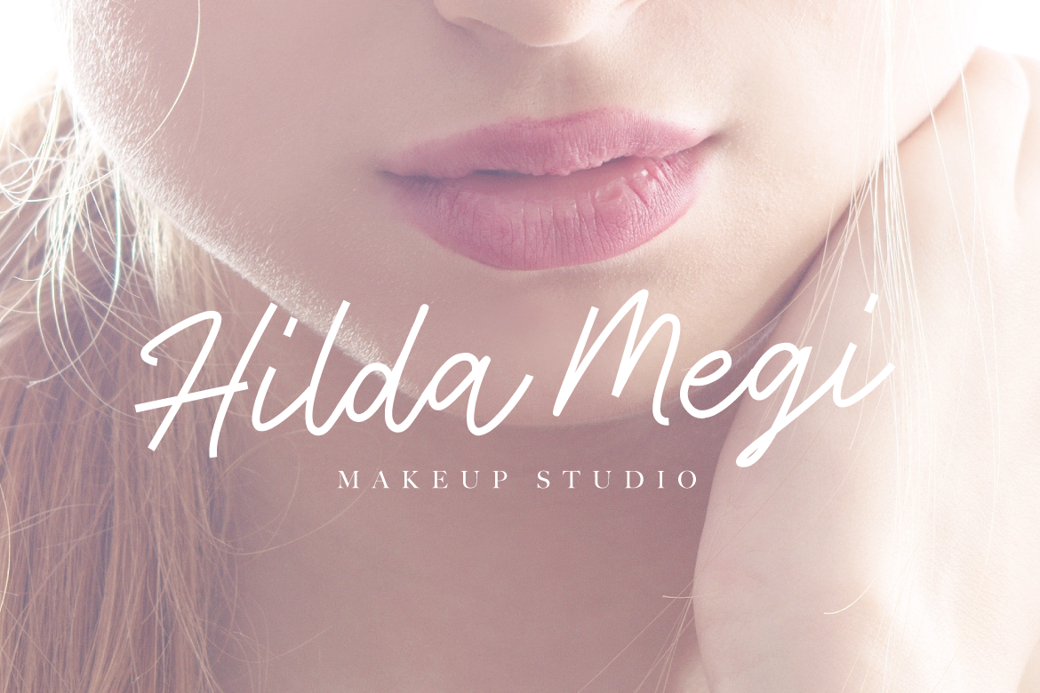 Antique Font - Preview 1