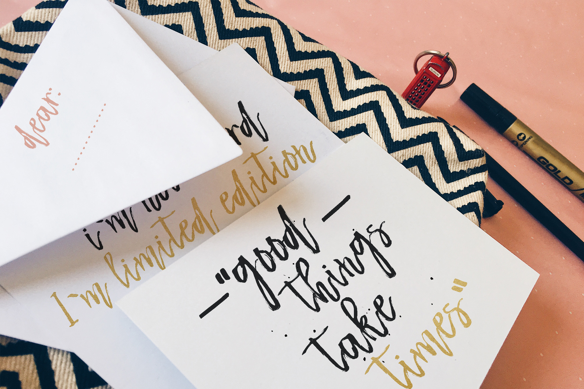 Carlagata Font - Preview 1