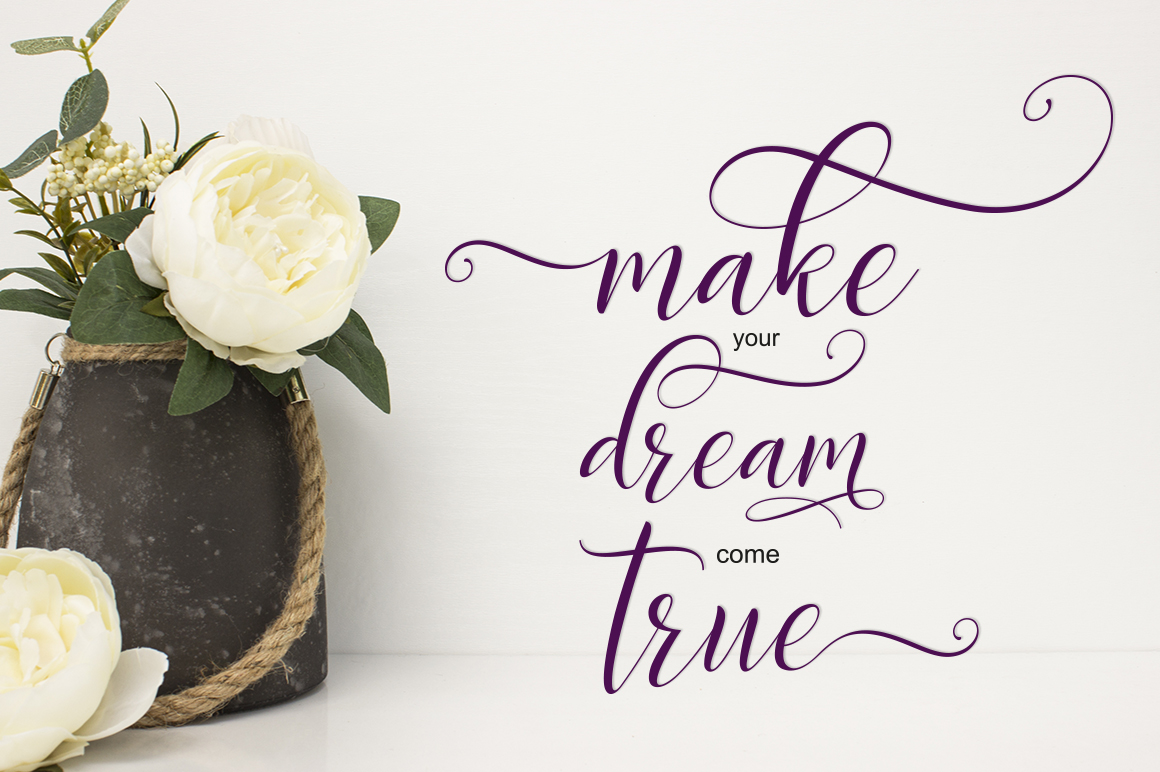 Delight Script Font - Preview 1