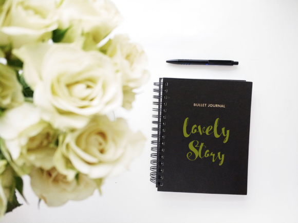 Bold Lovely Font - Preview 1