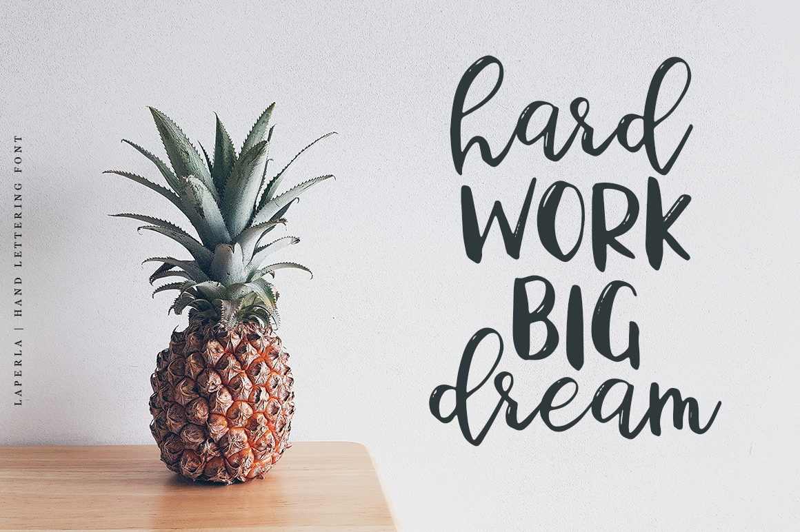 Laperla Font PNG with transparent background - Preview 1