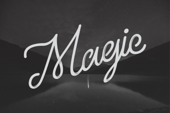 Larquette Font PNG with transparent background - Preview 1
