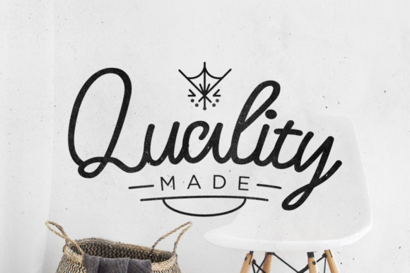 Larquette Font PNG with transparent background - Preview 2