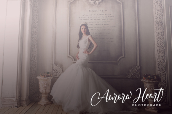 Currators Script Font - Preview 5