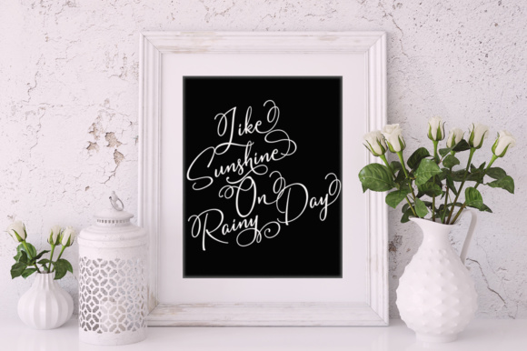 Dealissha Script Font - Preview 1