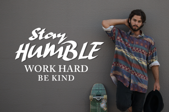 Hand Strike Font - Preview 3