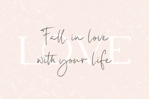 Luscious Quinn Duo Font font preview - 1