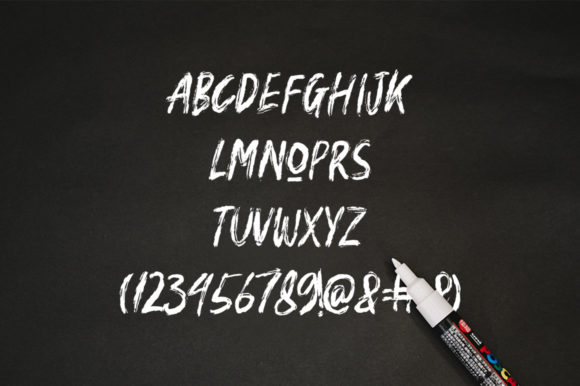 Montanas Font PNG with transparent background - Preview 4
