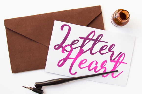 Charitta Font - Preview 3