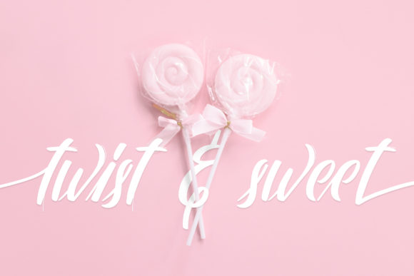 Collaborn Script Font - Preview 4