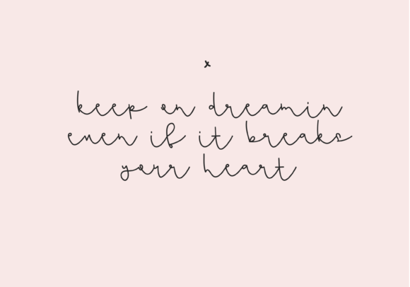 Flamingo Font - Preview 1