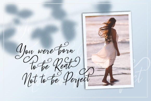 Fleur Bleue Font - Preview 2