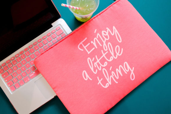 Camelia Font - Preview 2