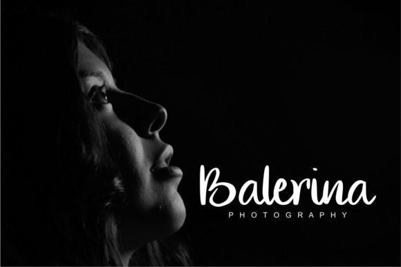 Famous Font - Preview 1
