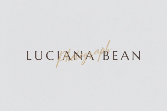 Maria Curieg Font PNG with transparent background - Preview 1