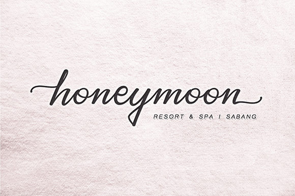 Ayrton Pight Font - Preview 1