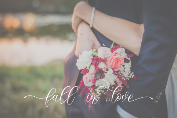 Beauty Friday Font - Preview 2