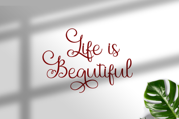 Holistya Font - Preview 5