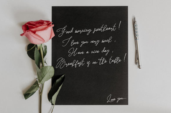 Joyfully Font - Preview 2