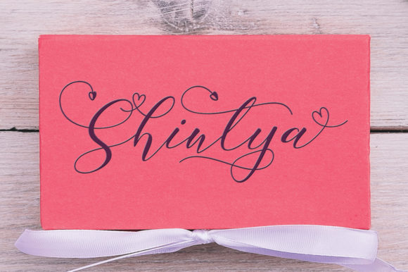 Girl Love Font - Preview 1