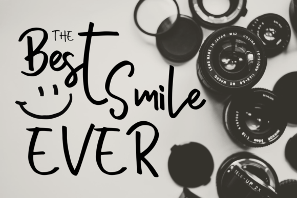 Almond Font - Preview 1