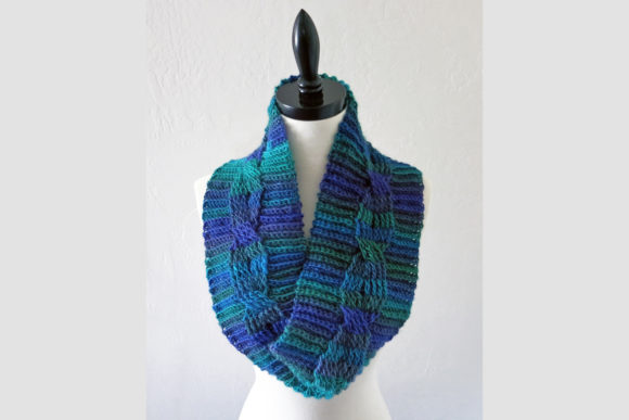 Midnight Cabled Cowl Crochet Pattern