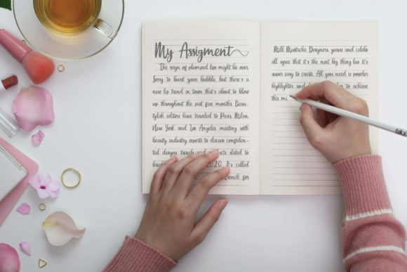 Beauty Amanda Font - Preview 3