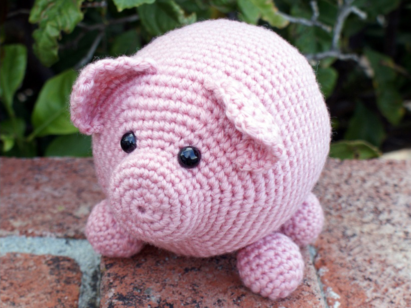 Roly Poly Piggy Crochet Pattern