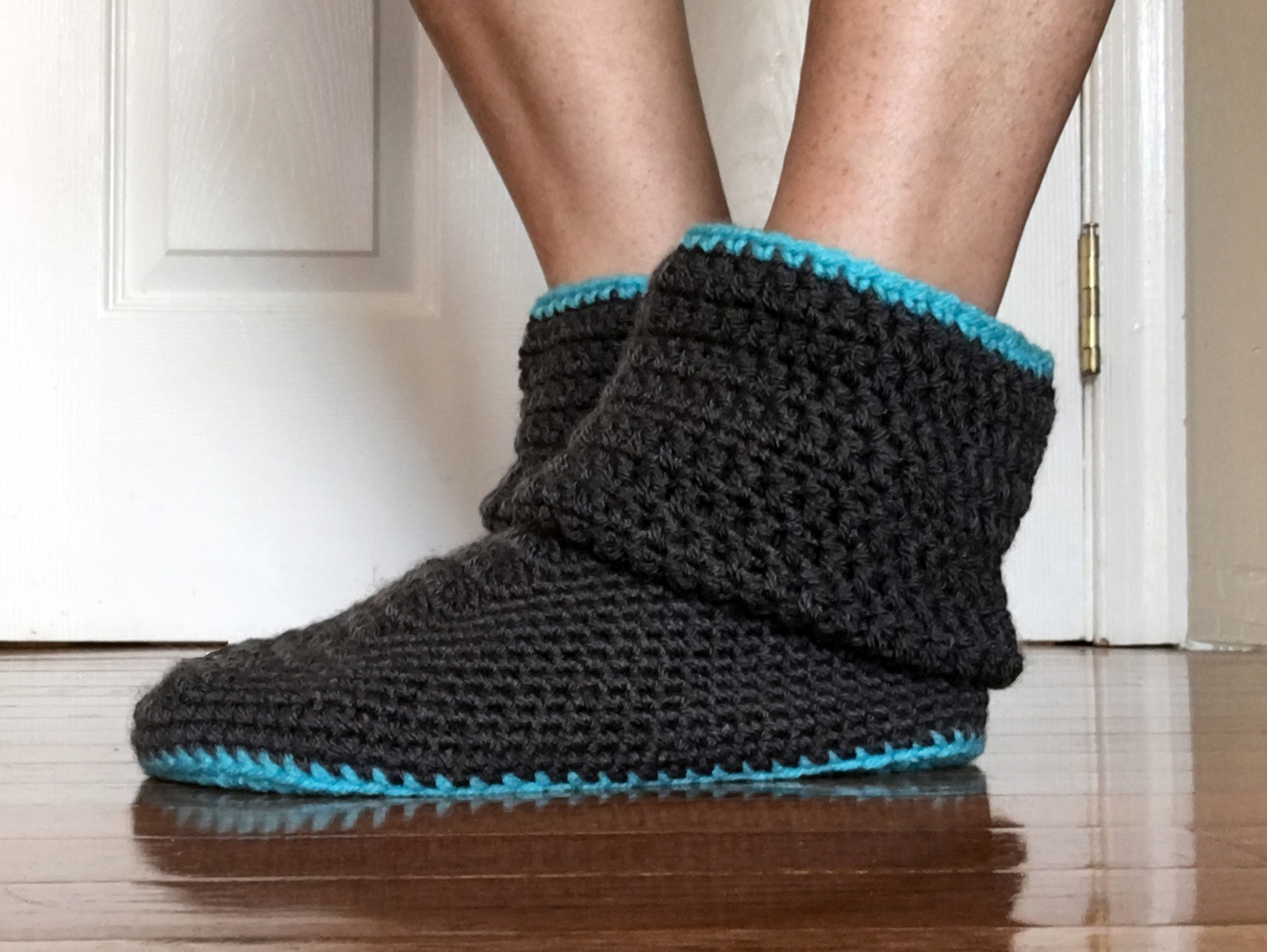 Women's Slouchy Slippers Crochet Pattern