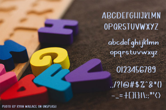 Bacon and Eggs Font - Preview 2