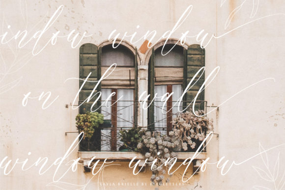 Layla Brielle Font PNG with transparent background - Preview 1