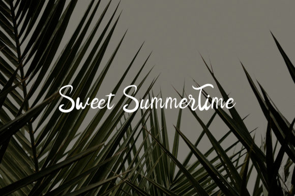 Nila Ambar Font PNG with transparent background - Preview 1