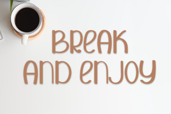 Happy Smile Summer Font - Preview 1