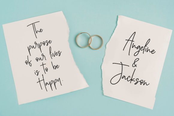 Silver Buttercup Font PNG with transparent background - Preview 1