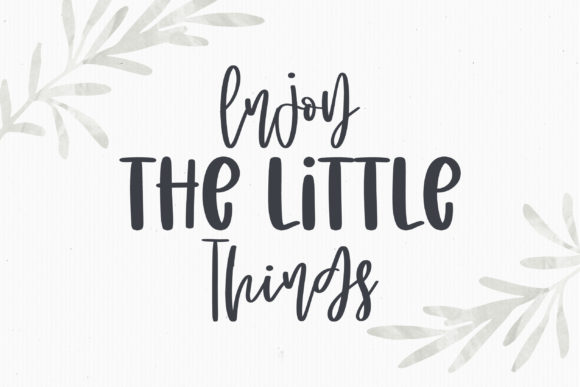Falling Autumn Leaves Font - Preview 5