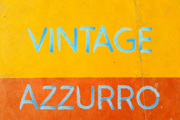 Azzurro   Font - Preview 5