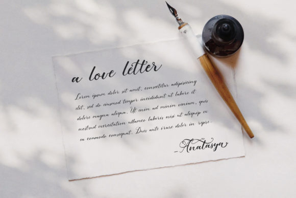 Dellamina Font - Preview 1