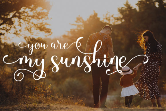 Kellyna Font PNG with transparent background - Preview 3
