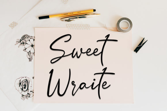 Butterfly Font - Preview 2