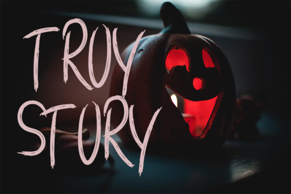 Halloween is Coming Font - Preview 3