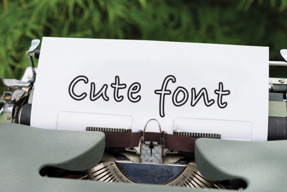 Birdlove Font - Preview 2