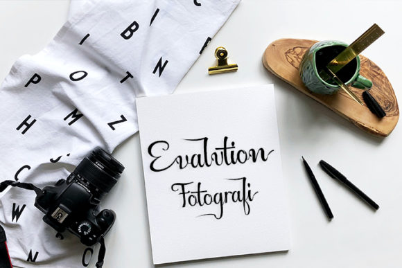 Britania Font - Preview 1