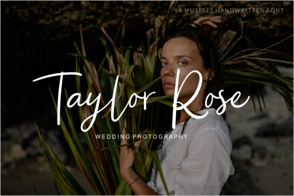 La Muselle Font PNG with transparent background - Preview 2